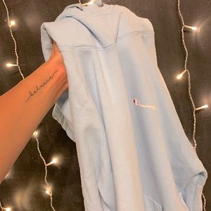 •• BABY BLUE •• CHAMPION ••